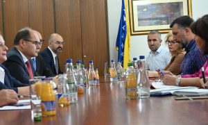 Šmit u Banjaluci: EU zadovoljna radom Agencije za lijekove i medicinska sredstva BiH