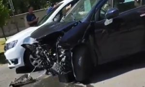Sudar više vozila: Tri osobe povrijeđene VIDEO