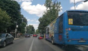 Saobraćajna nezgoda u Banjaluci: Autobus udario motociklistu kod parka “Mladen Stojanović”