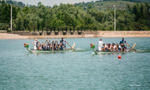 Zanimljivo takmičenje na Manjači: Pobjednici trke u zmajevim čamcima dobili medalje od gradonačelnika