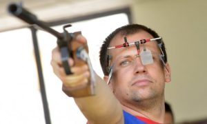 Srpski strijelac: Mikec vazdušnim pištoljem “upucao” zlato