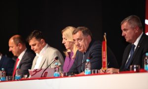 Dodik očekuje pobjedu SNSD-a: Veoma je važno ko će voditi Republiku Srpsku