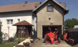 “Formula 1” u Doboju: Automehaničar napravio sam svoj bolid VIDEO