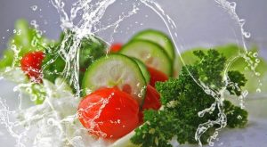 Hrana koja potiče znojenje: Ove namirnice će vam pomoći da lakše preživite toplotni talas