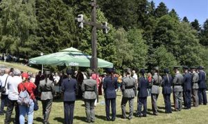 Obilježavanje 80 godina od Bitke na Kozari: Na Mrakovici služen parastos stradaliim