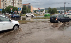 Jak pljusak potopio Niš: Gradske ulice pod vodom, poplavljeni i objekti FOTO/VIDEO