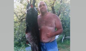 Čestitke ribaru: Renato iz Une izvukao soma od 35,6 kilograma