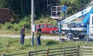 Ljubav prema zavičaju je pobijedila: Srpsko selo dobilo struju nakon 27 godina