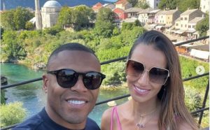 Nekadašnji as Real Madrida: Baptista sa suprugom posjetio Stari most u Mostaru FOTO