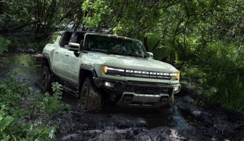 Rasipa se snagom: Električni Hummer ima veću “emisiju” od limuzine sa benzinskim motorom