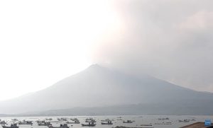 Proradio vulkan u Japanu: Izbacuje kamenje 2,5 km daleko VIDEO