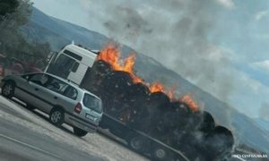 Planulo sijeno na kamionu: Vatrogasci brzo reagovali