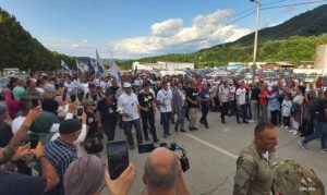 Prepješačili više od 100 kilometara: Učesnici “Marša mira” stigli u Potočare