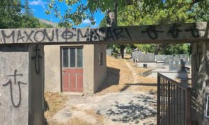Novi vandalizam u Mostaru: Jezive poruke Srbima i ustaški simboli na pravoslavnom groblju