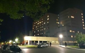 Pucnjava ispred hotela: Jedna osoba ranjena