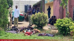 Napad eksplozivom na zatvor u Nigeriji: Pobjeglo na stotine osuđenika