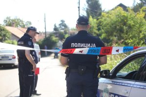 Pucnjava u kafiću: Dva muškarca ranjena, prevezeni u Beograd