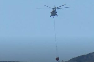 Ugrožena naseljena mjesta: U gašenju požara učestvuju i helikopteri