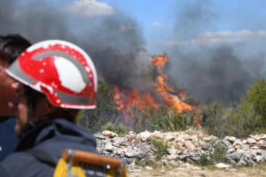 Veliki požar kod Šibenika: Izgorjelo najmanje 20 kuća, nema struje, poslata vojska
