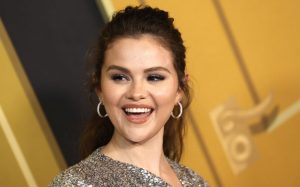 Brend šminke “i dalje cvjeta”: Selena Gomez samo od rumenila zaradila 70 miliona