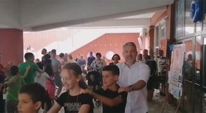 Šeranić posjetio djecu iz Srpske koja ljetuju u Bečićima: Ovo je najbolji projekat VIDEO