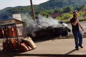 Stravična saobraćajna nesreća: Cisterna u vatri, jedna osoba povrijeđena FOTO, VIDEO