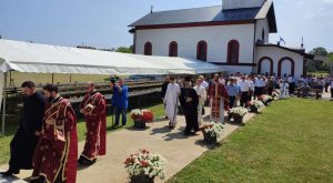 Osveštao parohijsku salu u porti hrama: Vladika Jefrem služio liturgiju u Gornjim Podgradcima