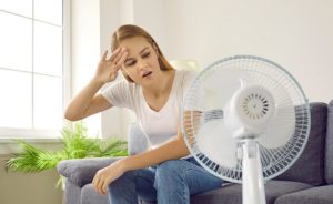 Ako vam je vruće, skinite se u gaće: Brutalan odgovor direktora na zahtjev radnica za ventilatorom