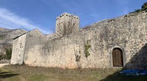 Neobičan oglas iz Hercegovine: Prodaju srednjovjekovni zamak kod Trebinja