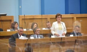 Dobra vijest iz parlamenta za radnike: Plate u Srpskoj uvećane za 100 KM
