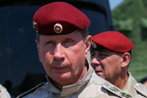 Skandal u Kremlju: Putinov omiljen general putovao na Sejšele sa duplo mlađim mankenkama?