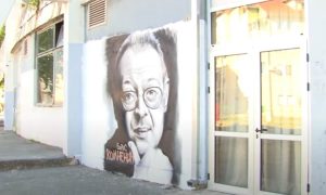 Obrenovčani pamte: Boris Komnenić dobio mural na posebnom mjestu VIDEO