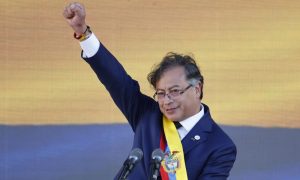 Nekadašnji član gerilske grupe M-19: Novi predsjednik Kolumbije Gustavo Petro položio zakletvu
