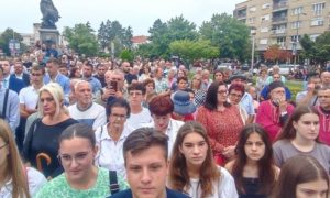 Proslavljen Sveti Pantelejmon: Vladika Fotije predvodio slavsku litiju u Bijeljini