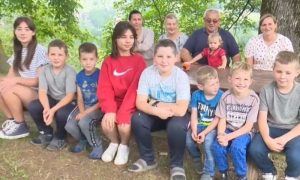 Bogatstvo porodice iz Teslića: Miškići uživaju u žamoru desetoro djece VIDEO