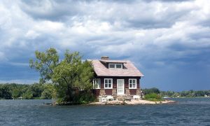 Na njemu kuća i jedno drvo: Najmanje naseljeno ostrvo na svijetu