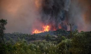 Stanovnici dobili naređenje: Požar na Zakintosu, pokrenuta evakucija