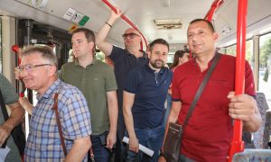 Banjalučki SNSD u vožnji sa Banjalučanima: Žao nam je što plaćate najskuplju kartu u regionu