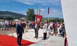 U hramu služena liturgija: U Stričićima na Manjači položeni vijenci za poginule borce FOTO