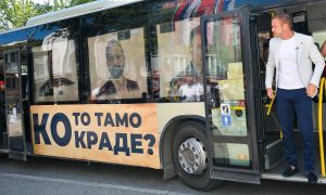 Stanivukovića čeka kazna: Policija izdaje prekršajni nalog zbog performansa sa autobusom
