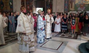 Počela proslava krsne slave Trebinja: Vladike Dimitrije, Atanasije i Јovan služe liturgiju