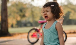 Korisno za roditelje: Kako reagovati kada vas dijete udari?