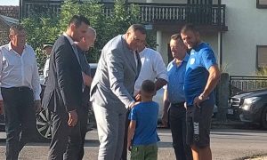 Dodik sa mještanima Donje Crnjelovo: Slave jubilej FK ,,Zadrugar”