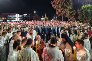 Vladika Dimitrije blagoslovio učesnike litije u Trebinju