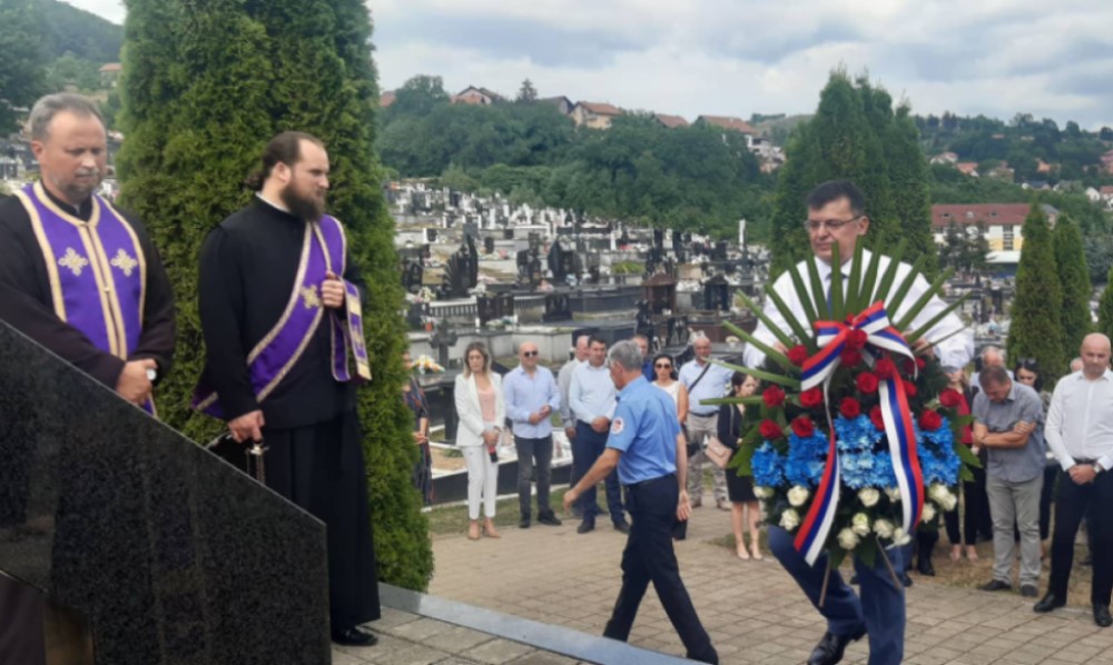 Položeni vijenci na spomen-obilježje: Liturgija povodom slave opštine i Dana 11. Mrkonjićke brigade