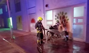 Banjalučane probudio požar: Izgorio motocikl “kawasaki” FOTO
