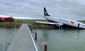 Aerodrom u Monpeljeu zatvoren: Avion promašio pistu i završio jezeru