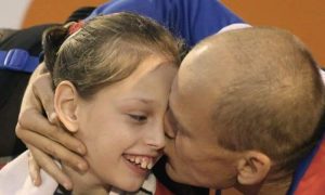 Sara ne može bez njega: Samohranom tati djevojčice sa posebnim potrebama treba pomoć