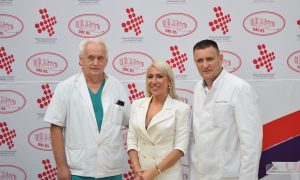 Poznata voditeljka posjetila UKC Srpske: Jovana Jeremić na pregledu glasnih žica