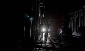 Kuba potpuno ostala u mraku: Uragan ugasio struju za 11 miliona ljudi